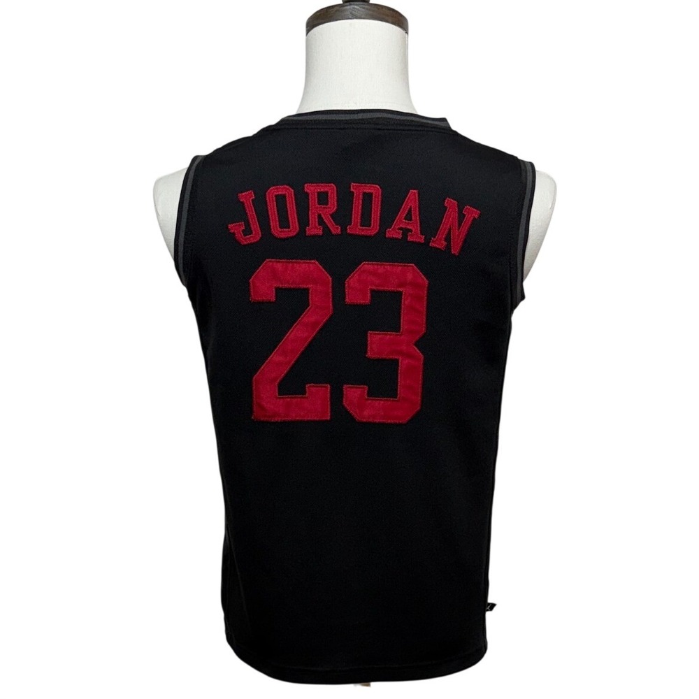 Nike Air Jordan Jersey Boys XL Black #23 Fly Basketball Jumpman Sleeveless Tank - Picture 2 of 8